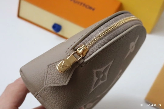 AAA Pruses Bags COSMETIC Louis POUCH Vuitton 0804